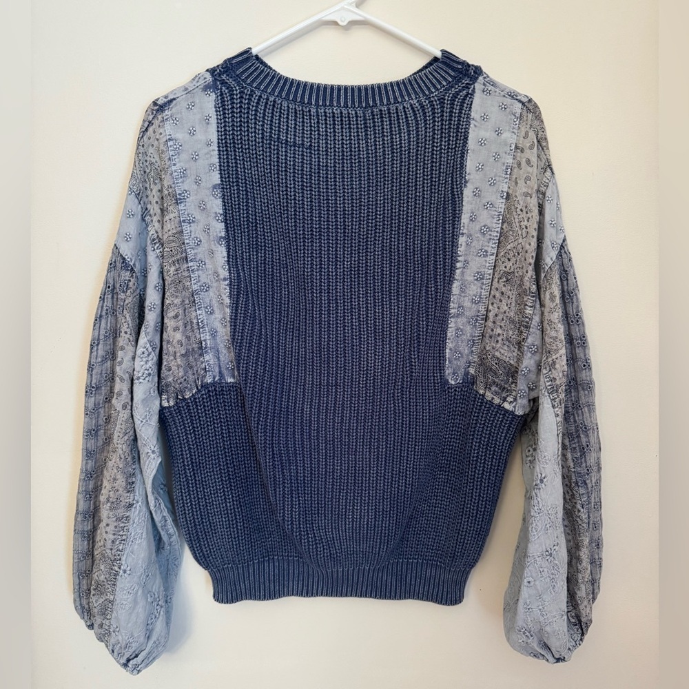 Fate Blue Knit Sweater Chambray Embroidered Puff Sleeves Women’s Medium FW4305 - Picture 2 of 5